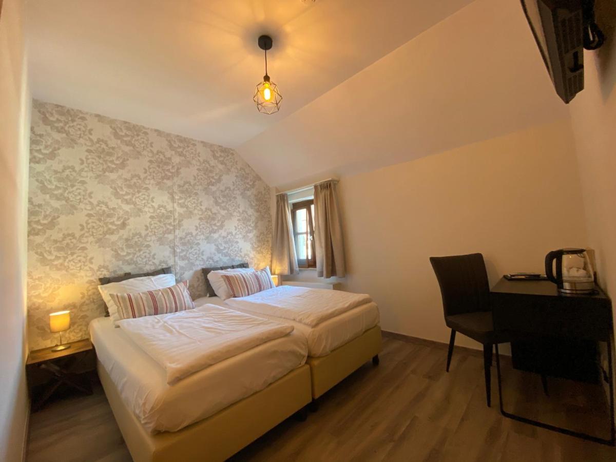 Hotel Crasborn Thorn Exteriér fotografie